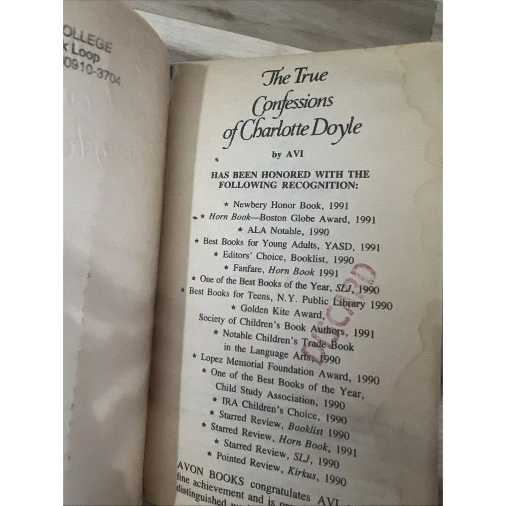 The True Confessions of Charlotte Doyle Avi‎ 1992 Avon Flare Paperback Book